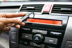 jak podłączyć radio samochodowe