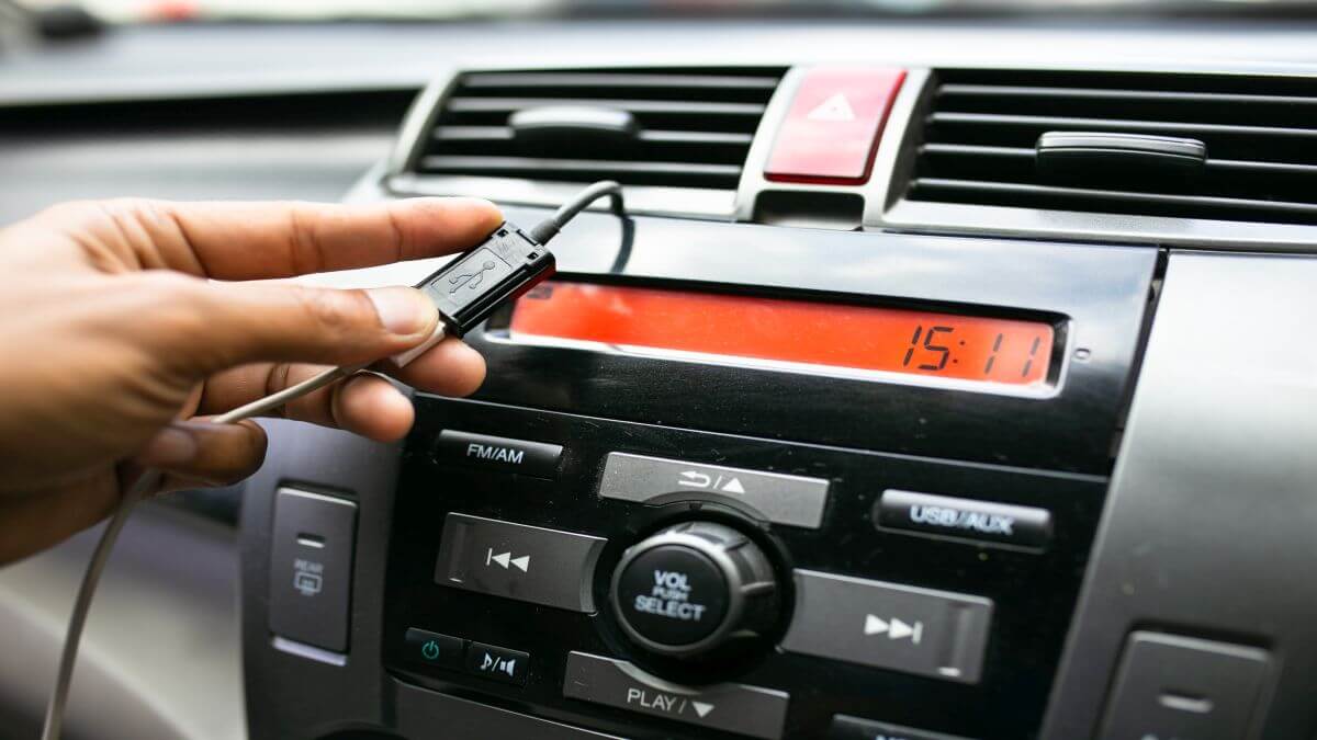 jak podłączyć radio samochodowe