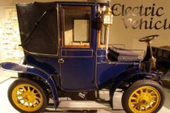 pierwszy samochód elektryczny