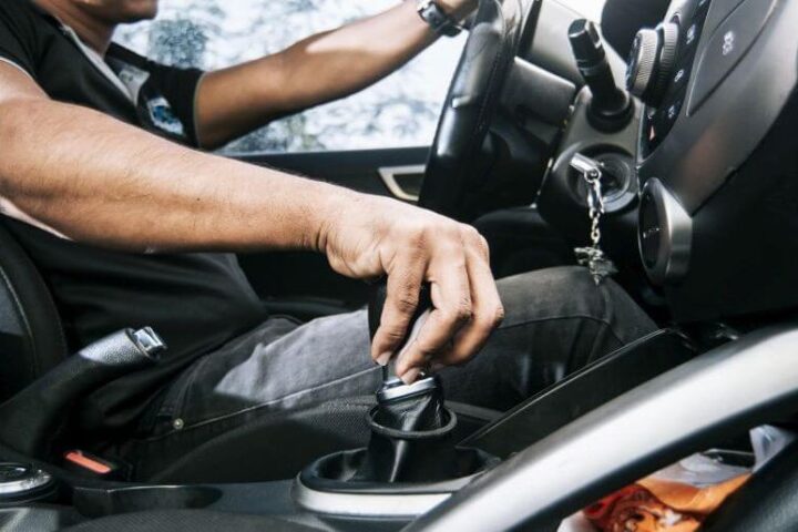 Światła w samochodzie – egzamin. Ważne wskazówki - Moto Klub