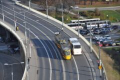 tramwaj i autobus komunikacja publiczna w warszawie