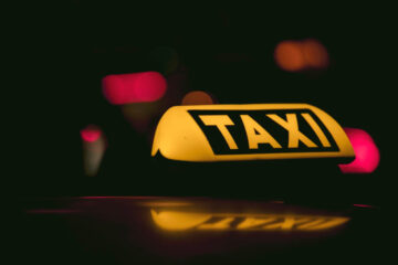 ile kosztuje taxi za 100km